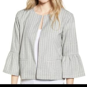 CUPCAKES AND CASHMERE Canyon Ruffle Sleeve Crop Blazer Size XS
